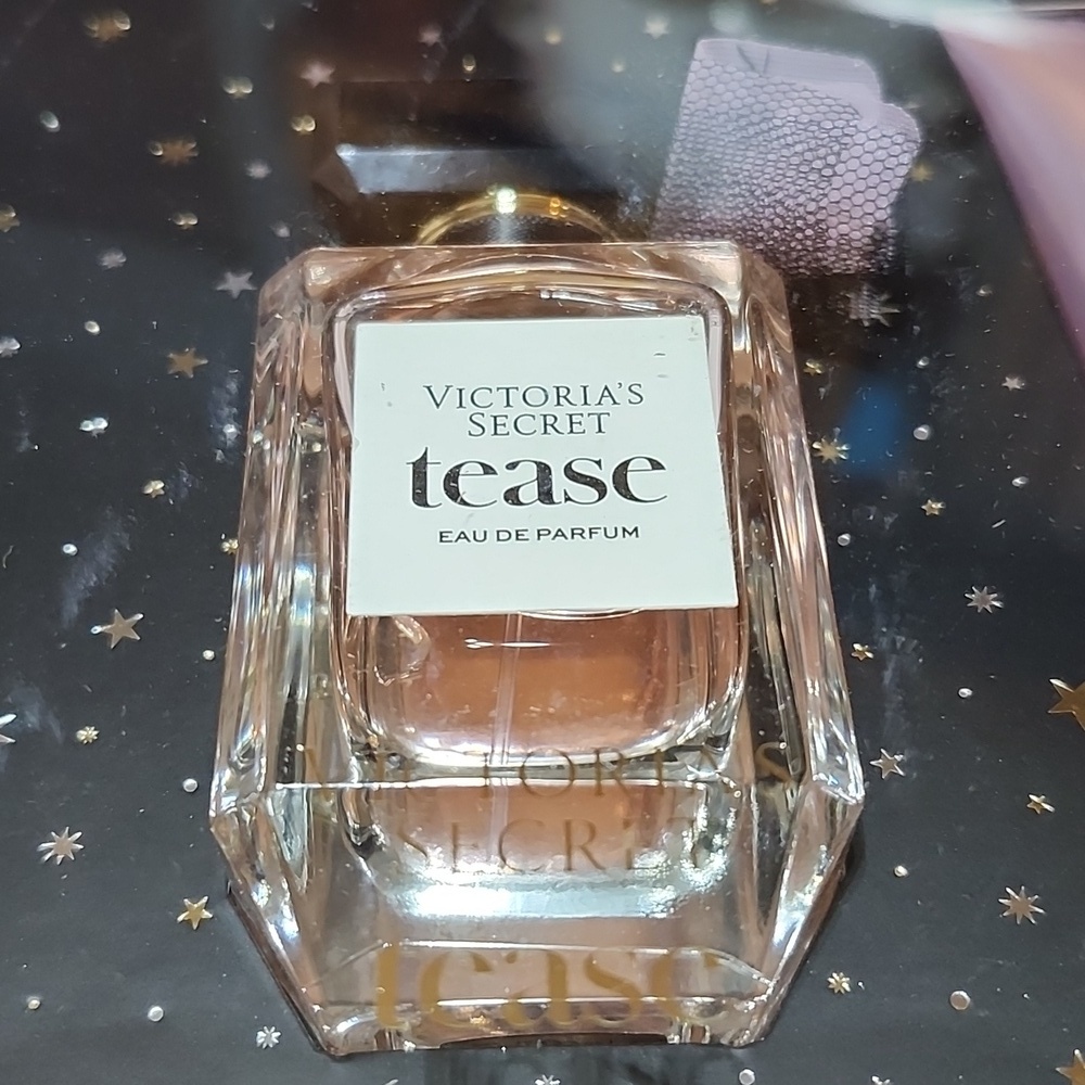VS TEASE LUXE 3-PIECE FRAGRANCE GIFT SET PRICE FIRM - Picture 4 of 14